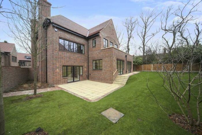 5 Bedroom House To Rent In Chandos Way, Golders Hill, Wellgarth Road, London, NW11
