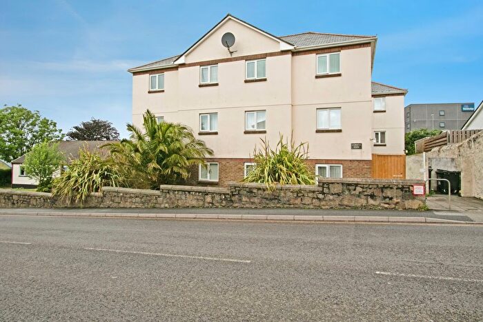 1 Bedroom Flat For Sale In East Hill, Tuckingmill, Camborne, Cornwall, TR14