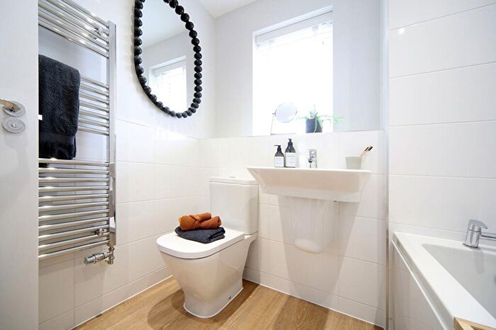4 Bedroom Detached House For Sale In Lockheed Close, Beck Row, IP28