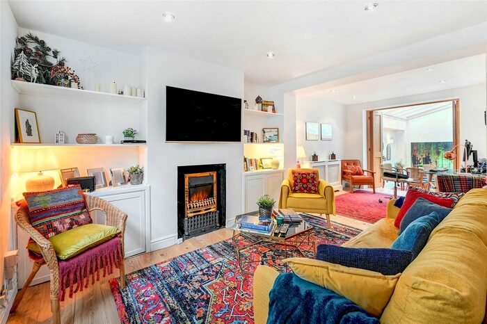 2 Bedroom Mews House To Rent In Kinnerton Place North, London, SW1X