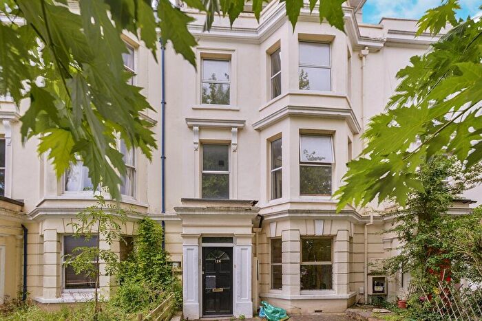 2 Bedroom Flat To Rent In Devonport Road, Plymouth, PL1