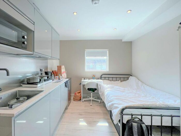 Studio To Rent In Addison Gardens, Surbiton, KT5