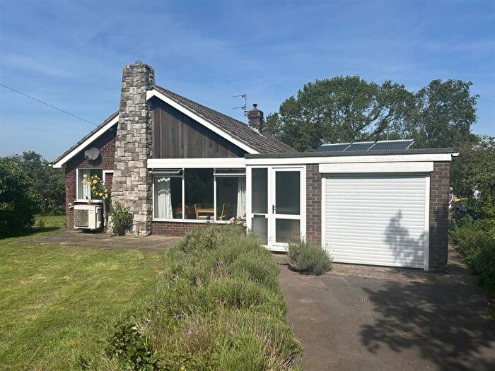 3 Bedroom Bungalow For Sale In Sandbraes Lane, Caistor, LN7