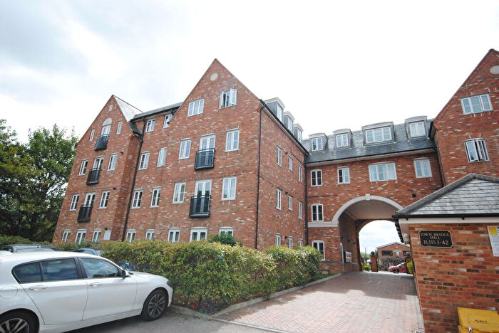 2 Bedroom Apartment To Rent In Townbridge Mill, LU7