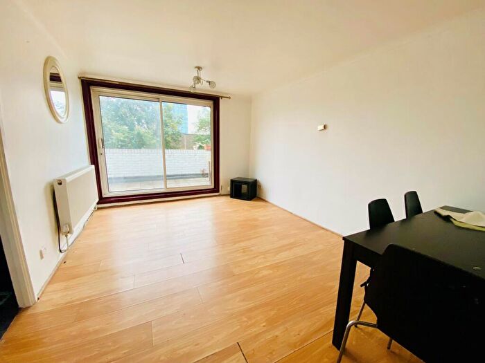 2 Bedroom Flat To Rent In Salisbury Walk, Archway, N19