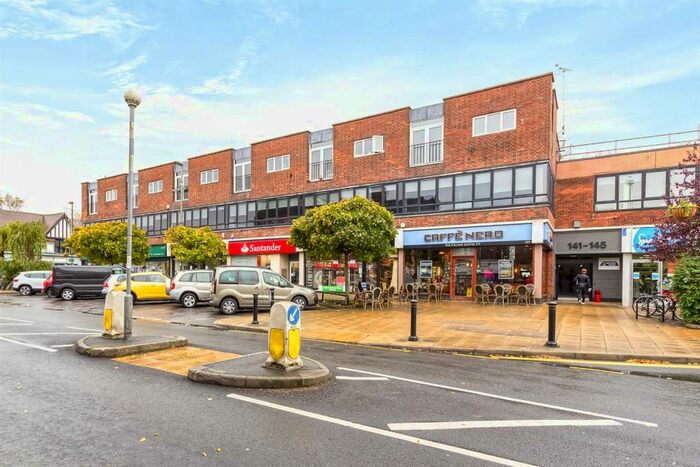 2 Bedroom Flat To Rent In Station Road East, Oxted, RH8