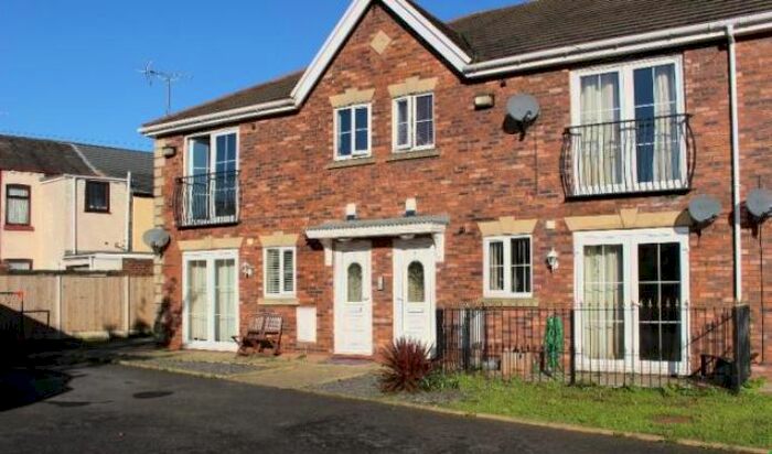 2 Bedroom Flat To Rent In Grosvenor Court, Prescot L34