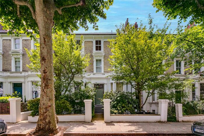 2 Bedroom Flat To Rent In Bassett Road, London, W10