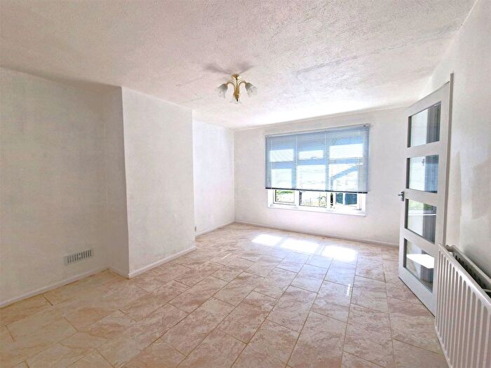 3 Bedroom Terraced House For Sale In The Chantrys, Farnham, Surrey, GU9