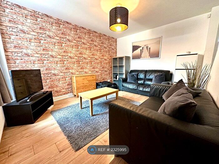 4 Bedroom Terraced House To Rent In Oxford Street, Middlesbrough, TS1