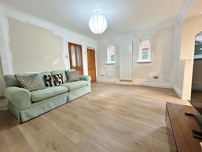 2 Bedroom Terraced House For Sale In Bondgate, Selby, YO8