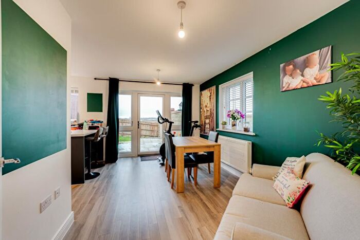 4 Bedroom Detached House For Sale In Mercury Road, Barton Seagrave, Kettering, NN15