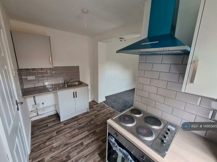 1 Bedroom Flat To Rent In Bromwich Street, Bolton, BL2