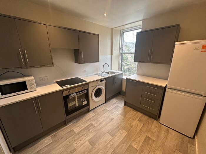 2 Bedroom Flat To Rent In Top Right Seagate, Dundee, DD1