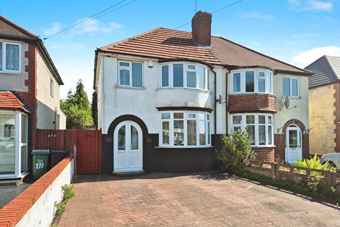 3 Bedroom Semi-Detached House For Sale In Throne Road, Rowley Regis, B65