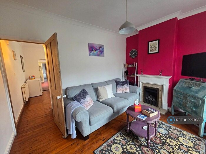 2 Bedroom Terraced House To Rent In Mayfield Grove, Harrogate, HG1