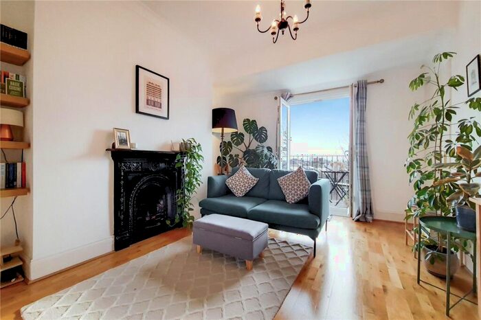 2 Bedroom Apartment To Rent In Ospringe Road, Kentish Town, NW5
