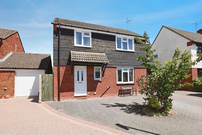 4 Bedroom Detached House For Sale In High Mead, Royal Wootton Bassett, Swindon, SN4