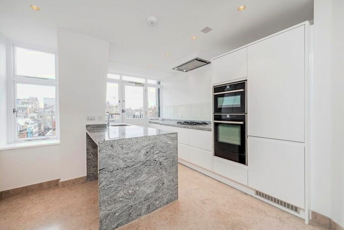 3 Bedroom Flat To Rent In Weymouth Street, Marylebone, W1G