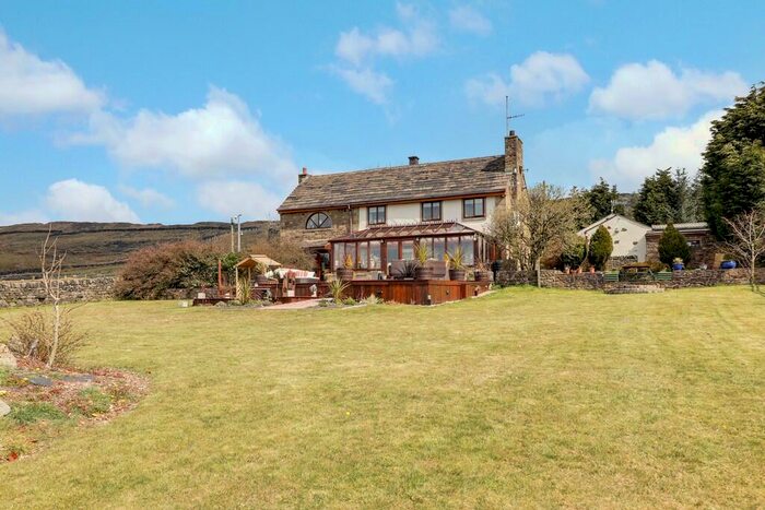 4 Bedroom Detached House For Sale In Warland, Todmorden, OL14