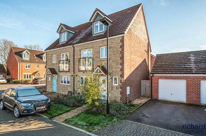 4 Bedroom Semi-Detached House For Sale In Wincombe Road, Swindon, Swindon, SN3