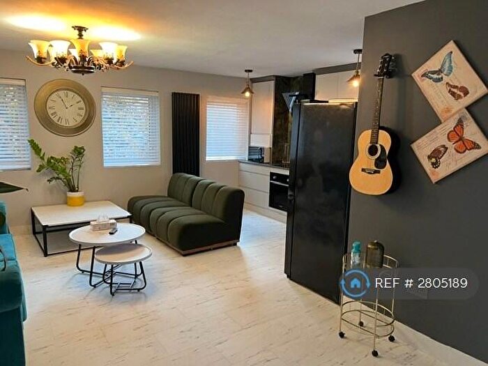 1 Bedroom Flat To Rent In Pheasant Close, London, E16