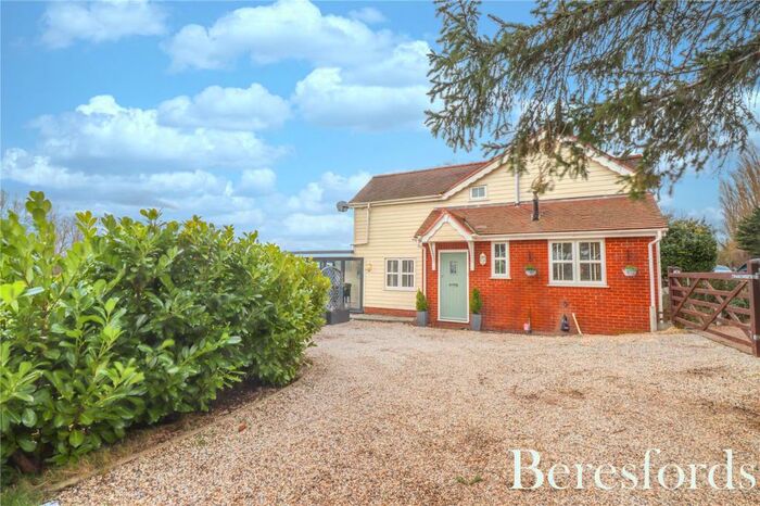 2 Bedroom Semi-Detached House For Sale In Ivy Cottage, Main Road, CM4