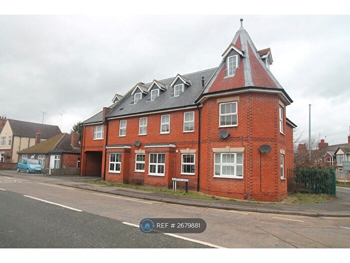 2 Bedroom Flat To Rent In Irchester Road, Rushden, NN10