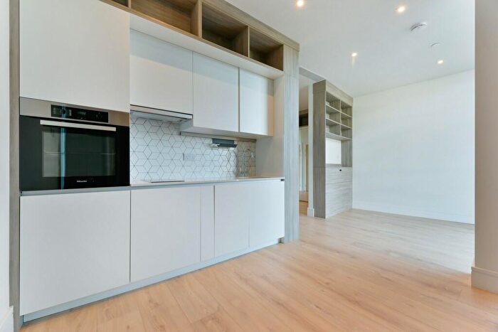 Studio To Rent In Station Road, Addlestone, Surrey, KT15