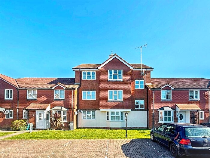 2 Bedroom Flat For Sale In The Portlands, Eastbourne, BN23