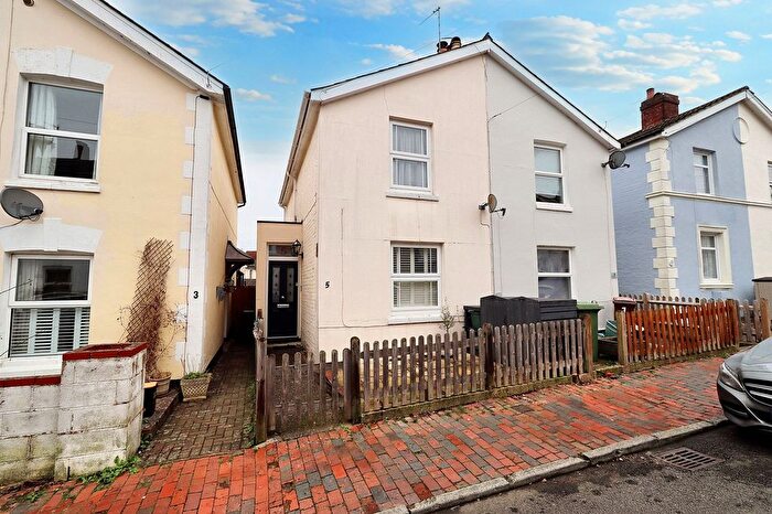 2 Bedroom Semi-Detached House To Rent In Granville Road, Tunbridge Wells, TN1