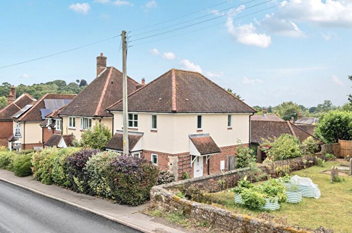 3 Bedroom Detached House For Sale In Chapel Close, Watersfield, RH20