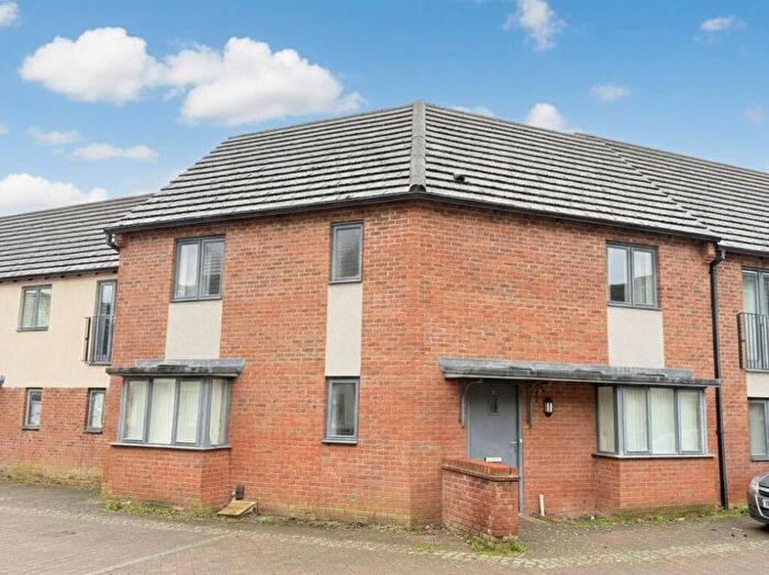 3 Bedroom Semi-Detached House For Sale In Barring Mews, Upton, Northampton, NN5