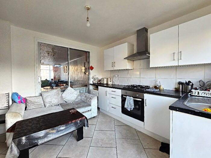 3 Bedroom Terraced House For Sale In Watersmeet Road, Wyken, CV2