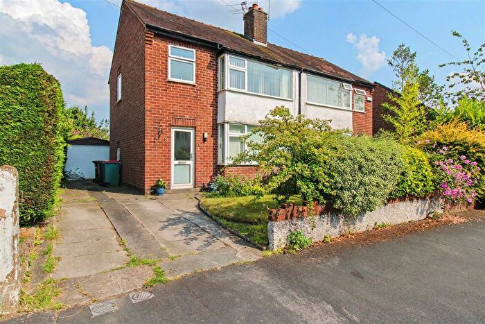 3 Bedroom Semi-Detached House For Sale In South Drive, Fulwood, Preston, PR2