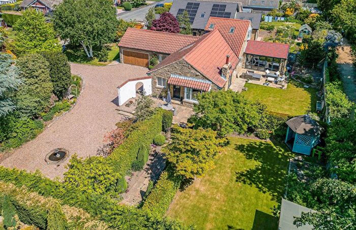 4 Bedroom Detached Bungalow For Sale In New Biggin Hill, Newmillerdam, Wakefield, WF2