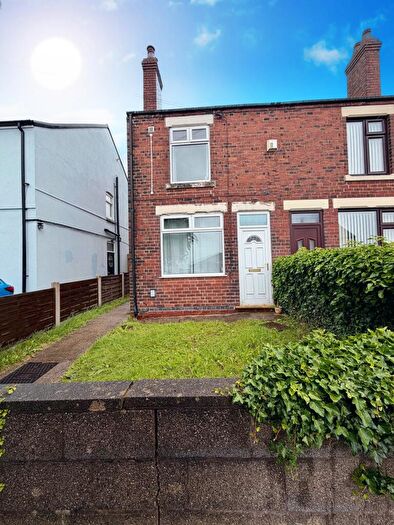 3 Bedroom House To Rent In Leamoor Avenue, Somercotes, DE55