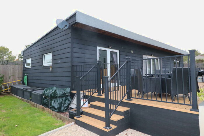 2 Bedroom Apartment To Rent In Stondon Massey, CM15