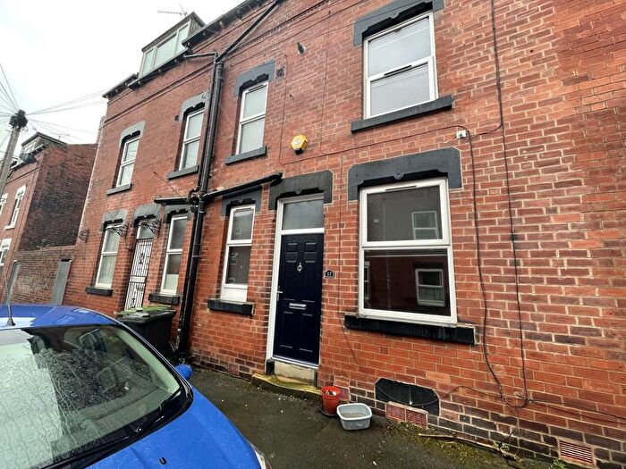 3 Bedroom Terraced House To Rent In Highbury Lane, Meanwood, Leeds, LS6