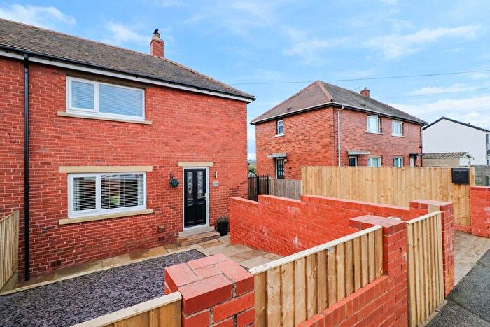 2 Bedroom End Terrace House For Sale In Headlands Road, Ossett, WF5