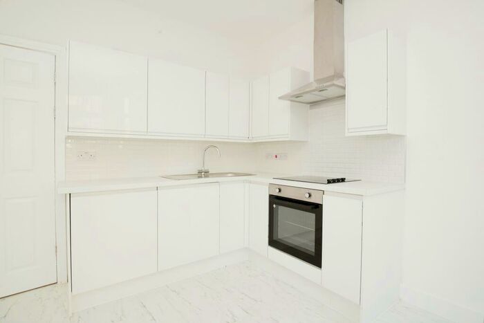 2 Bedroom Apartment To Rent In Cowbridge Road East, Canton, CF5