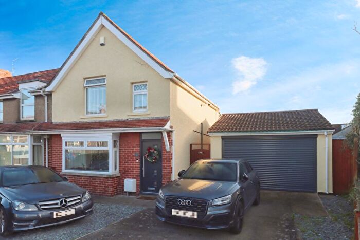 3 Bedroom End Of Terrace House For Sale In Seymour Road, Staple Hill, Bristol, BS16