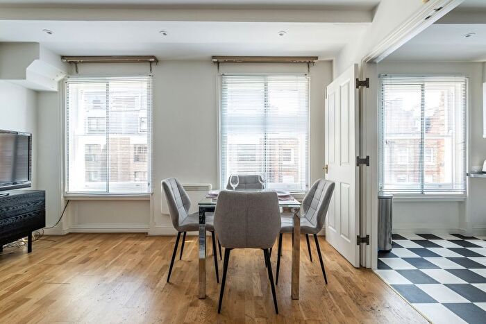 2 Bedroom Flat To Rent In Nottingham Place, London, W1U