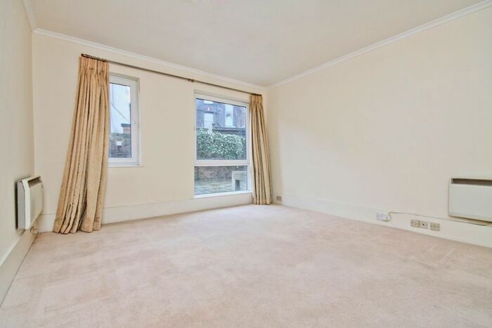 Studio To Rent In Lonsdale Place, London, N1