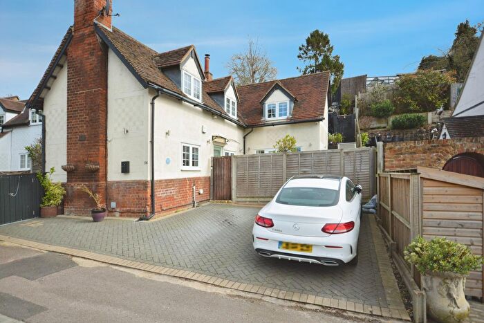 3 Bedroom Detached House For Sale In Cambridge Road, Ware, SG12