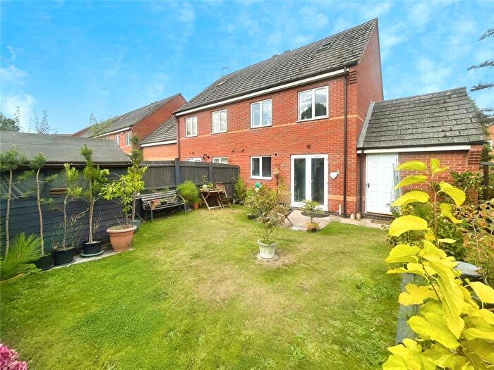 3 Bedroom Semi-Detached House For Sale In Marigold Lane, Mountsorrel, Loughborough, Leicestershire, LE12