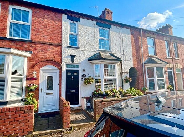 2 Bedroom Terraced House For Sale In Broad Street, Newport Pagnell, MK16