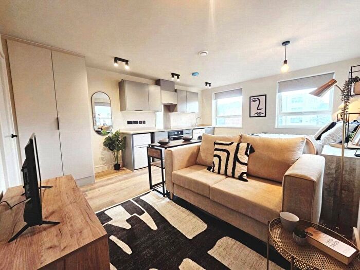 Apartment To Rent In Holgate Court, Western Road, Romford, RM1