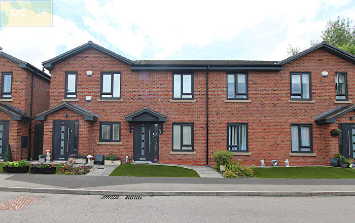 2 Bedroom Apartment For Sale In Modbury Gardens, Urmston, Manchester, Greater Manchester, M41