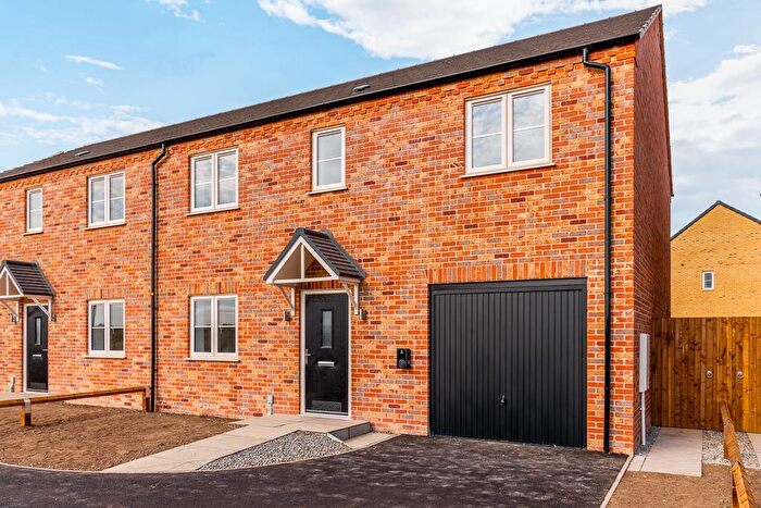 4 Bedroom Semi Detached House For Sale In Plot Cradge Bank, Spalding, PE11